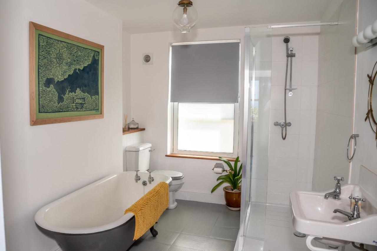 Finest Retreats - Western Watch - Sea Views, Pets Accepted, Sleeps 6 Lower Boscaswell Ngoại thất bức ảnh